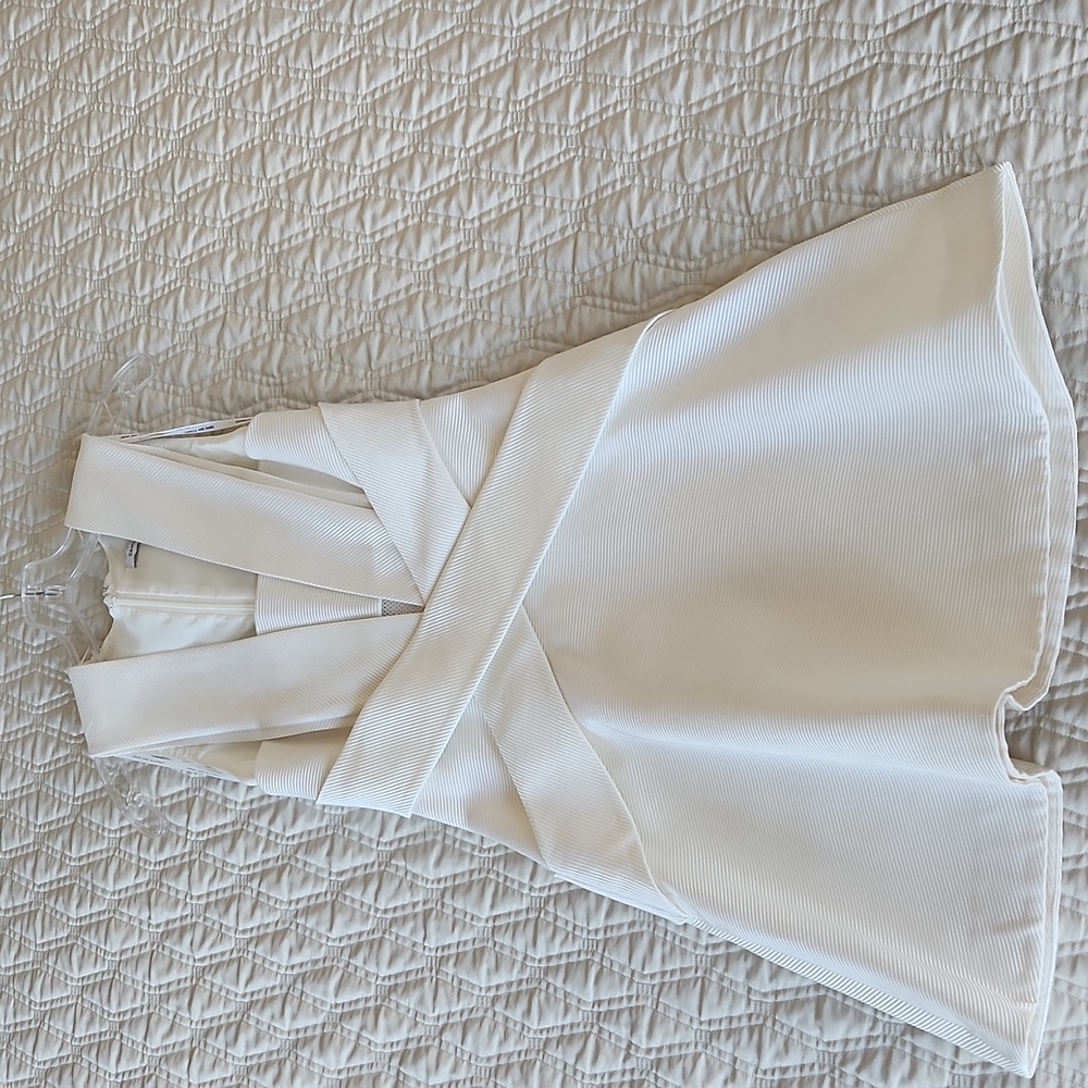NWOT Camilla and Marc white responsive ribbon dress